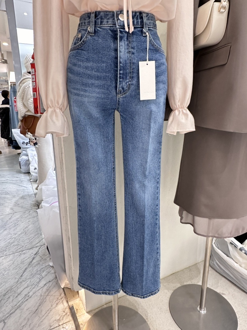 GRACIA韓國直郵東大門實拍女裝新品熱賣人氣真品牛仔褲喇叭形GRACIA牛仔褲