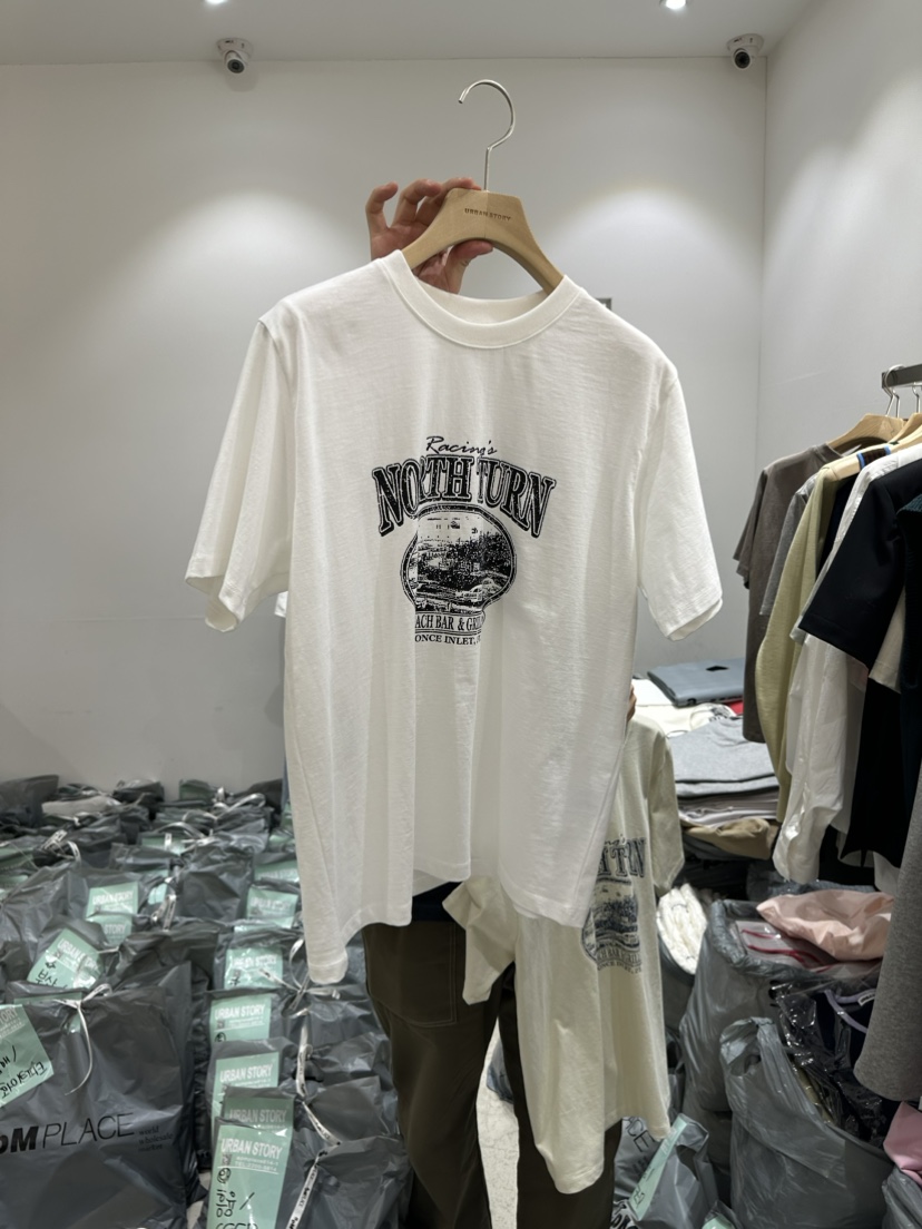URBANSTORY韓國直郵東大門實拍女裝新款24春夏時尚熱賣T恤Remaking/URBANSTORYT恤圖色2