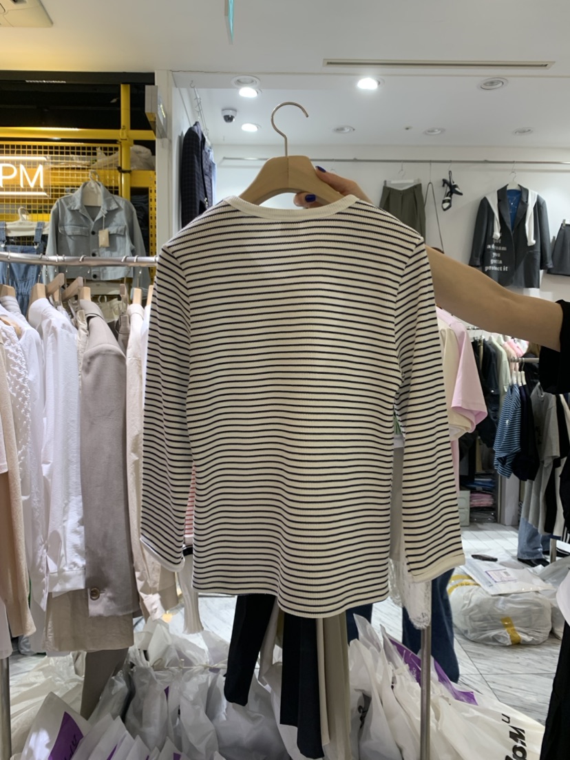 YIKHO STYLE直郵韓國代購女裝新款推薦人氣熱賣職業長袖T恤YIKHO STYLE長袖T恤