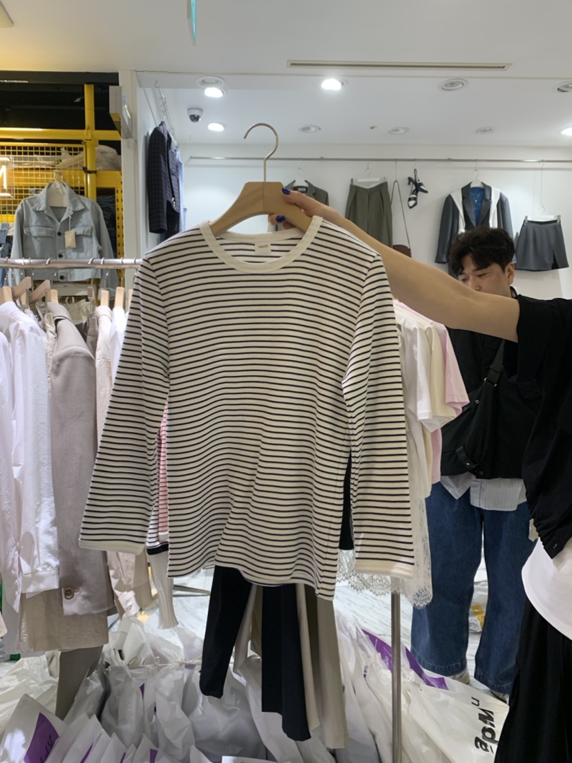 YIKHO STYLE直郵韓國代購女裝新款推薦人氣熱賣職業長袖T恤YIKHO STYLE長袖T恤圖色1
