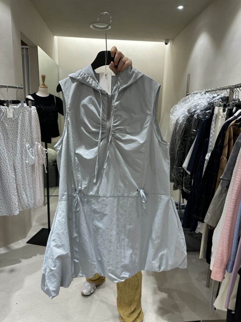 LUMEN-P韓國直郵東大門實拍女裝新款24春夏熱賣真品連衣裙LUMEN-P連衣裙圖色2