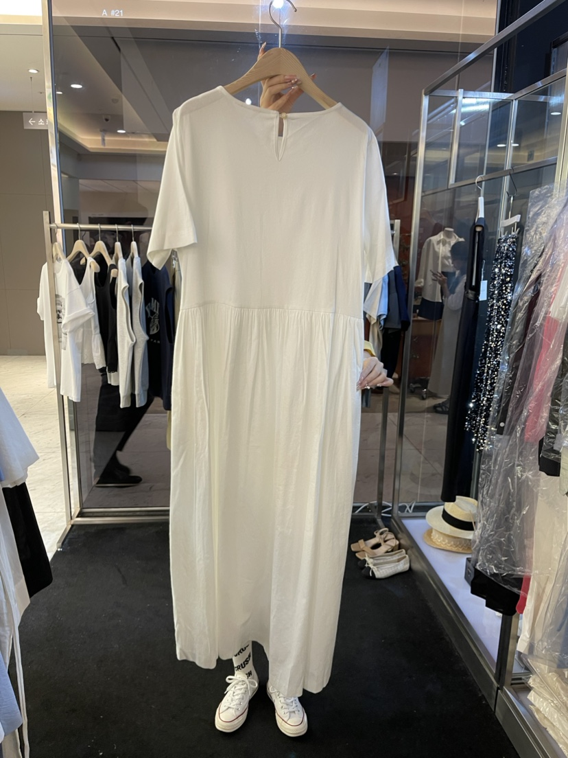 POUCH韓國直郵東大門實拍女裝新品職業休閑熱賣24春夏連衣裙POUCH連衣裙