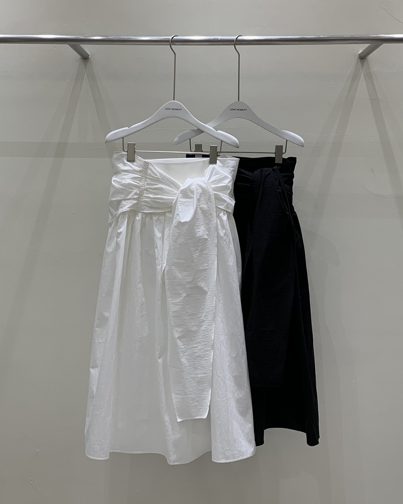LOVE MOMENT韓國直郵女裝新品推薦熱賣真品時尚24春夏連衣裙LOVE MOMENT連衣裙