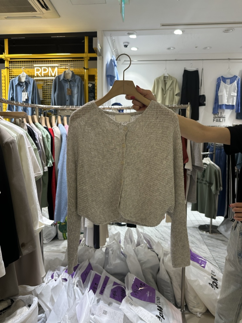 YIKHO STYLE韓國直郵東大門實拍女裝新品職業熱賣時尚針織衫YIKHO STYLE針織衫圖色3