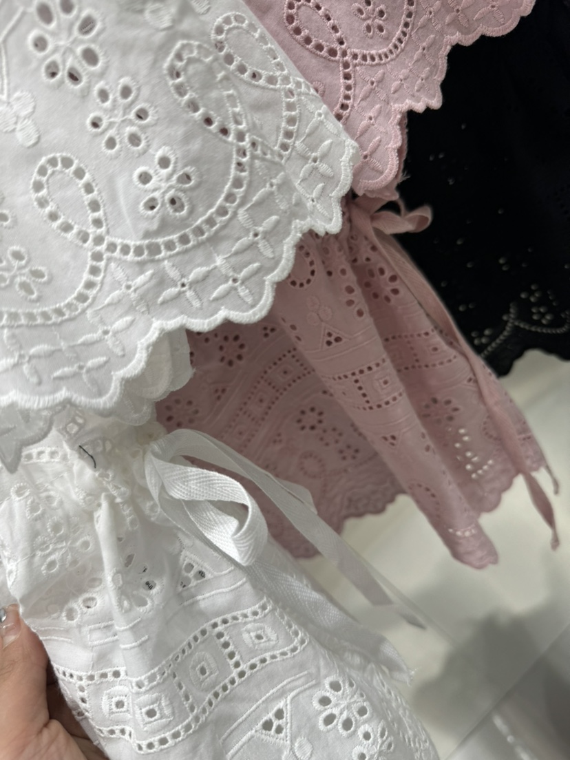 AMOOD韓國直郵東大門代購女裝新款時尚職業熱賣24春夏襯衫蕾絲衫AMOOD襯衫/蕾絲衫