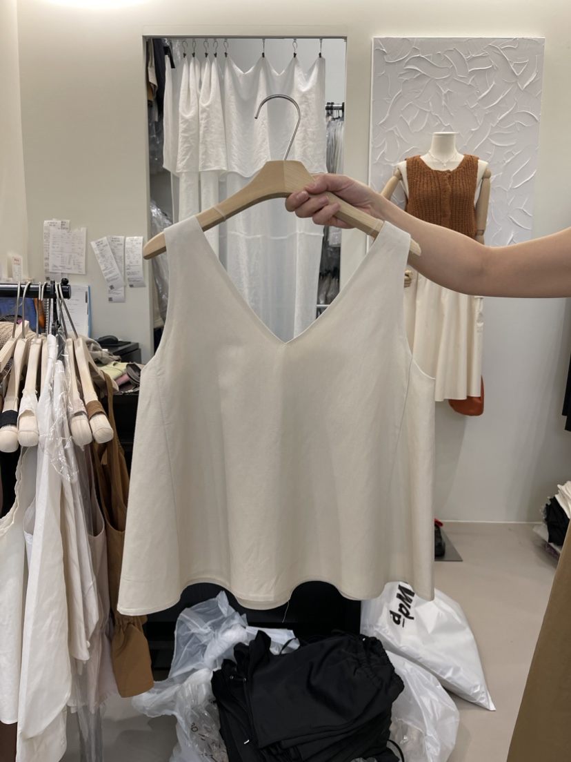 KNOCK韓國直郵女裝新款推薦24春夏人氣熱賣職業真品吊帶背心KNOCK吊帶/背心