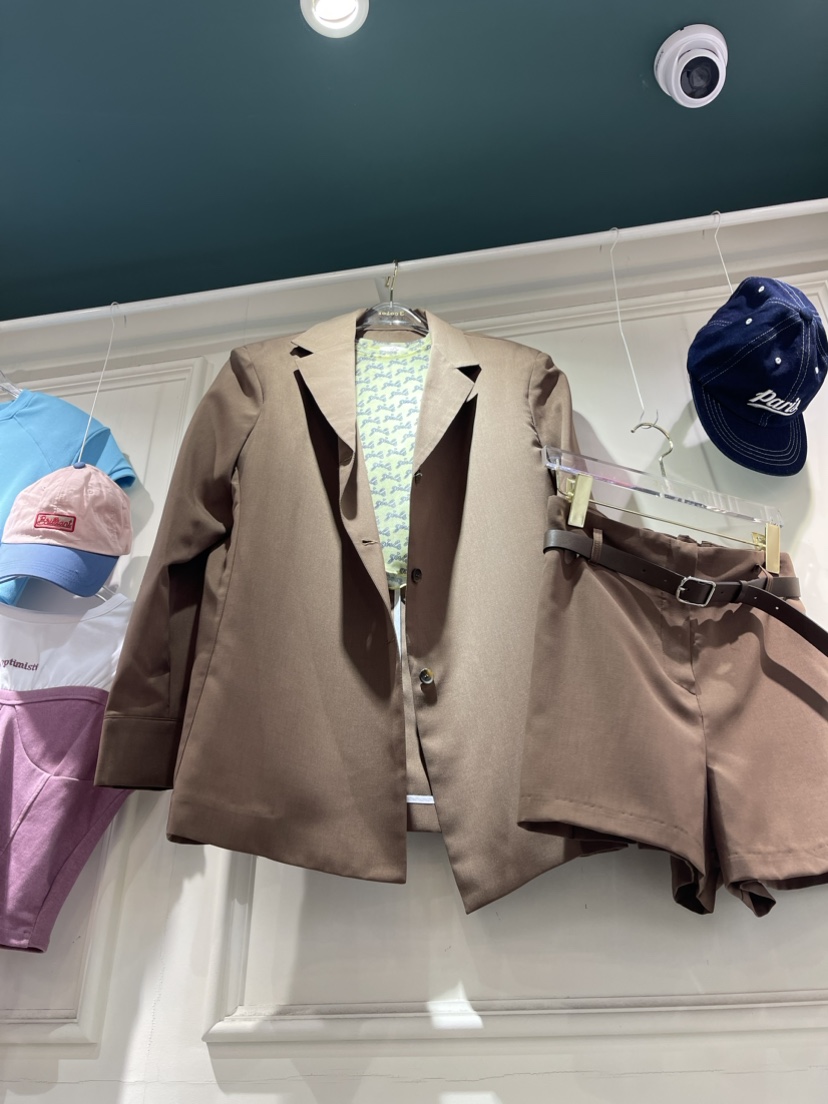 Three color韓國直郵女裝新款職業推薦24春夏休閑熱賣夾克Three color夾克圖色1