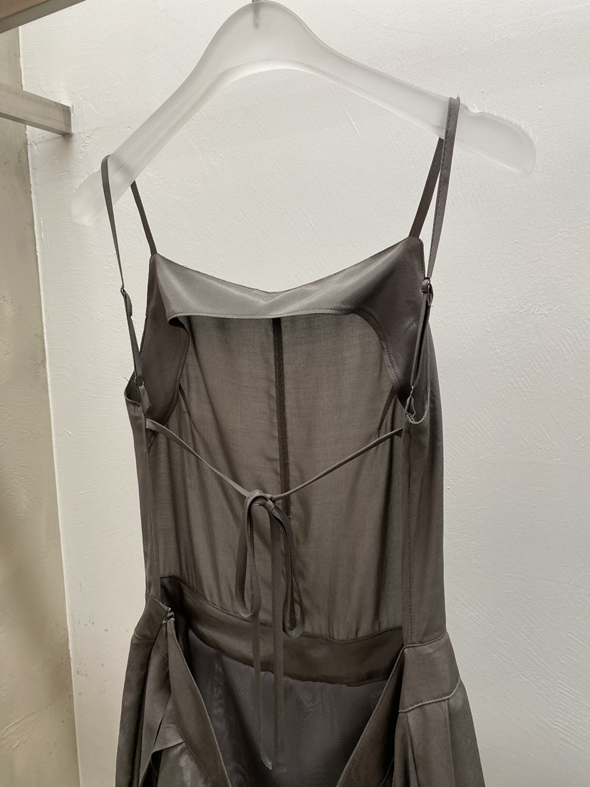 WEARABLE韓國直郵東大門實拍女裝新品24春夏職業連衣裙百褶WEARABLE連衣裙