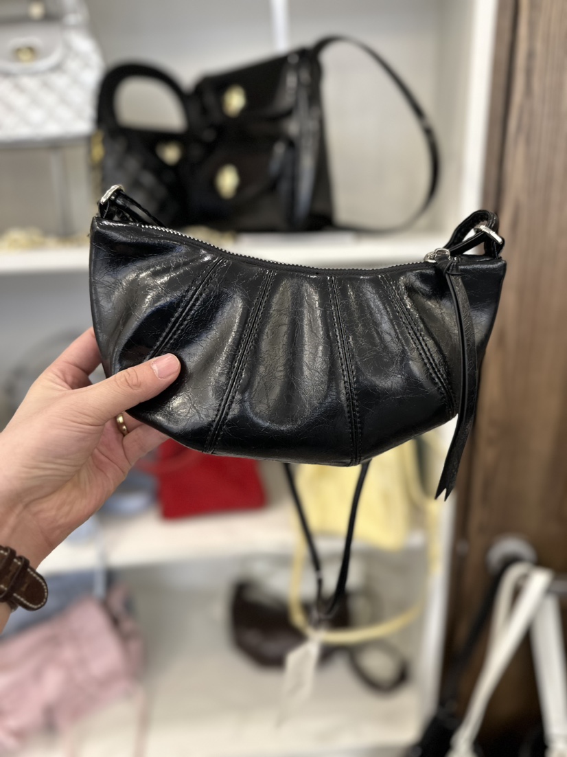 LEONIE直郵韓國代購女裝新款24春夏休閑時尚人氣單肩斜跨包LEONIE單肩/斜跨包圖色2