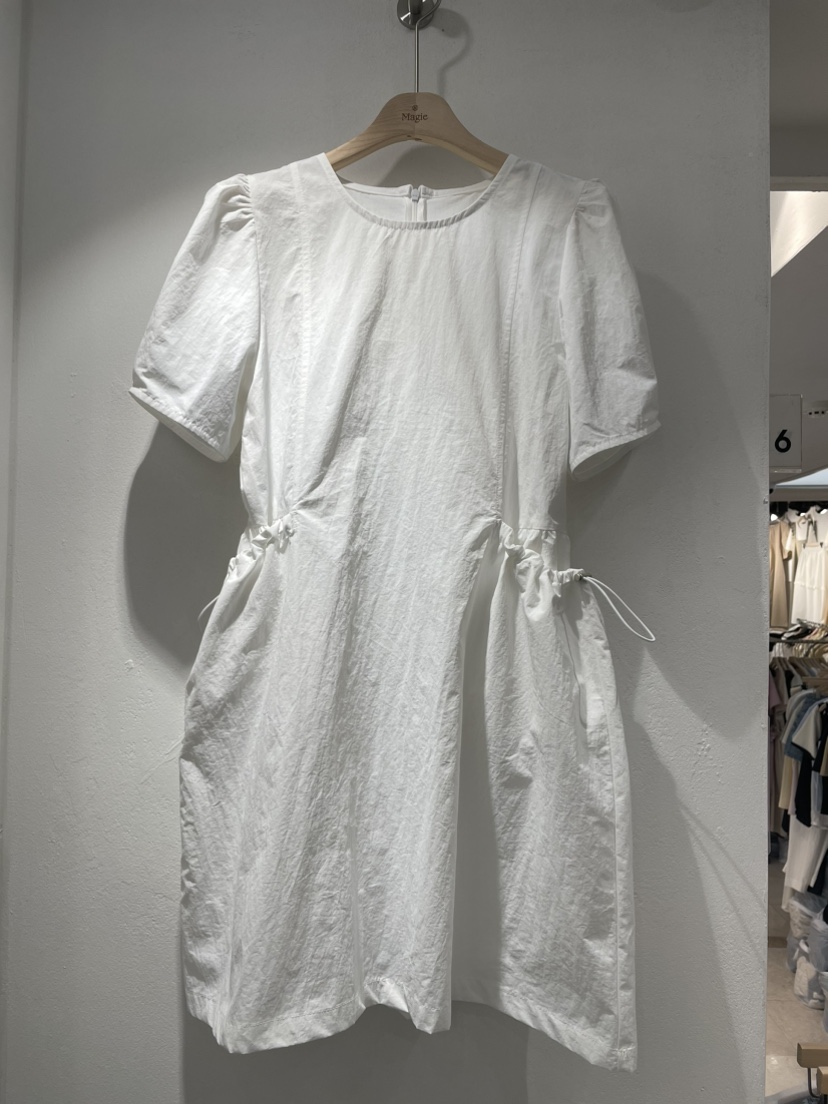 Magie韓國直郵東大門代購女裝新款真品時尚熱賣人氣24春夏連衣裙VI A連衣裙