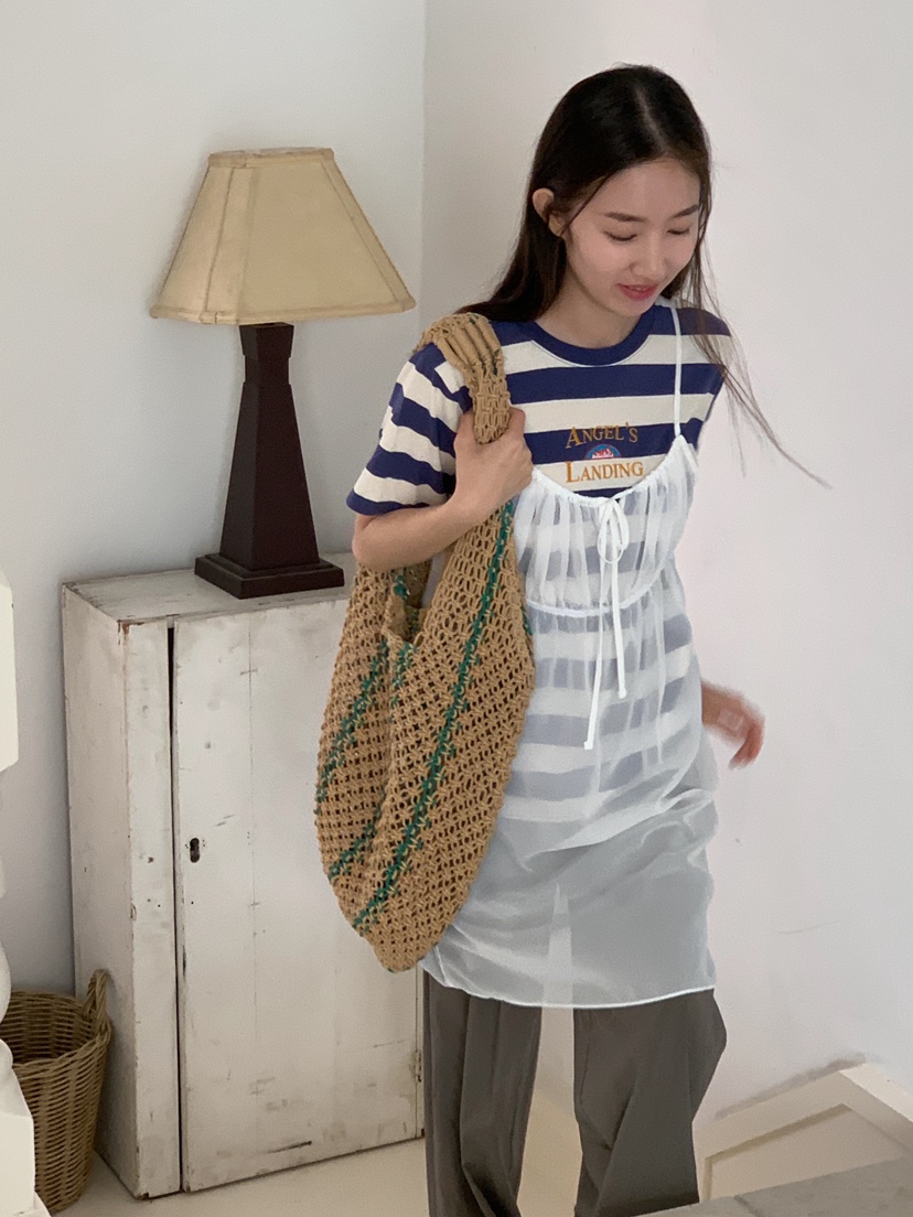 Came-l 家韓國直郵東大門代購女裝新品職業熱賣推薦T恤刺繡Came_l 家T恤