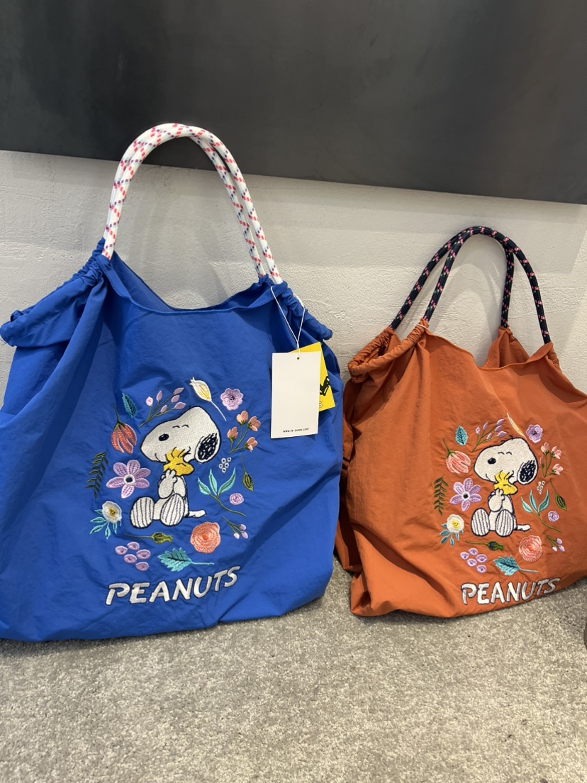 LEJUNEV-P直郵韓國代購女裝新款時尚人氣單肩斜跨包史努比LEJUNEV-P單肩/斜跨包