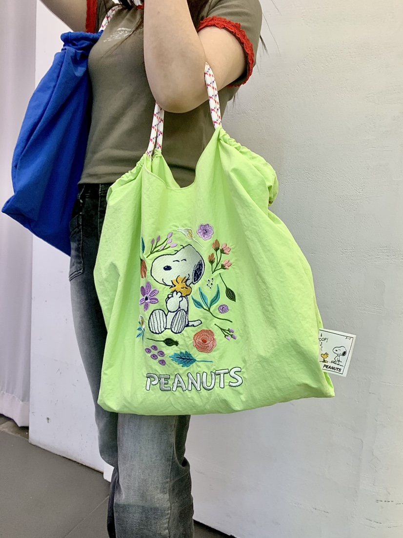 LEJUNEV-P直郵韓國代購女裝新款時尚人氣單肩斜跨包史努比LEJUNEV-P單肩/斜跨包圖色4