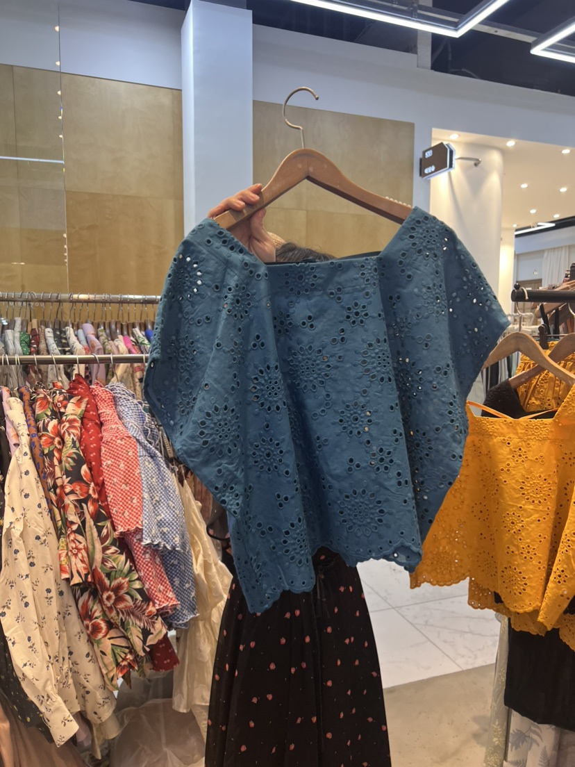 SUISUI韓國直郵東大門實拍女裝新品時尚休閑推薦襯衫蕾絲衫SUISUI襯衫/蕾絲衫圖色2