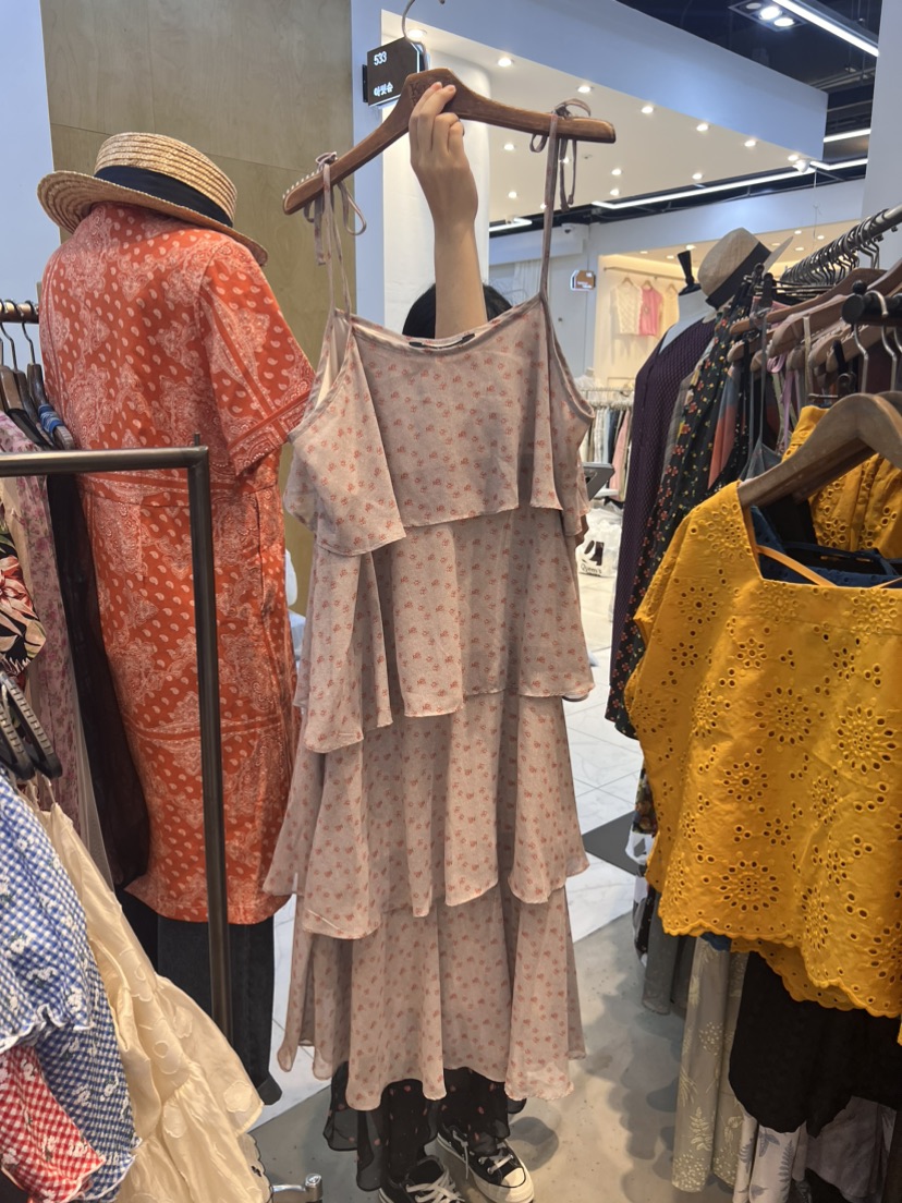 SUISUI韓國直郵東大門實拍女裝新品熱賣真品時尚推薦連衣裙SUISUI連衣裙