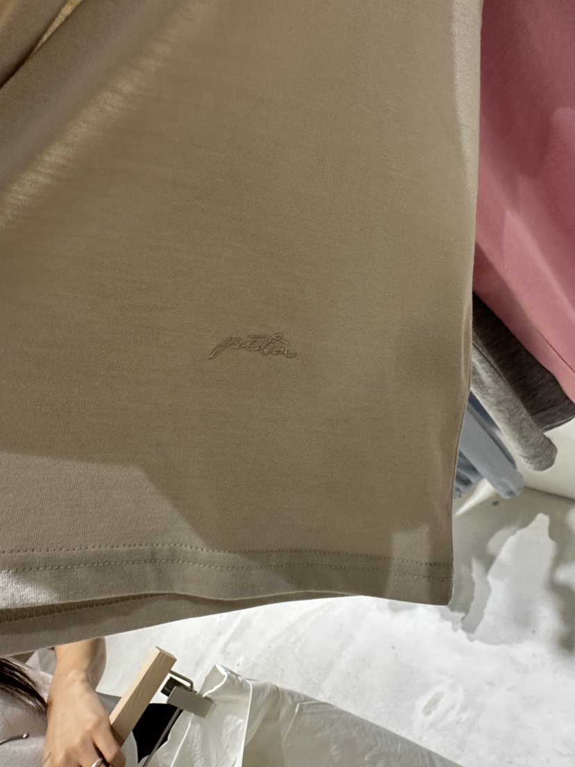 piTa韓國直郵東大門實拍女裝新品休閑推薦真品24春夏T恤刺繡THE VERLIN/piTaT恤