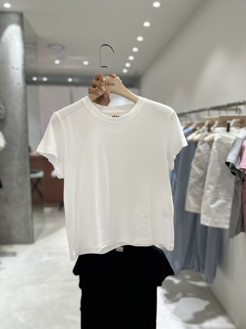 piTa韓國直郵東大門實拍女裝新品休閑推薦真品24春夏T恤刺繡THE VERLIN/piTaT恤圖色5