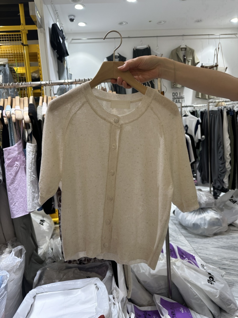 YIKHO STYLE直郵韓國代購女裝新款真品人氣熱賣時尚針織衫YIKHO STYLE針織衫圖色1