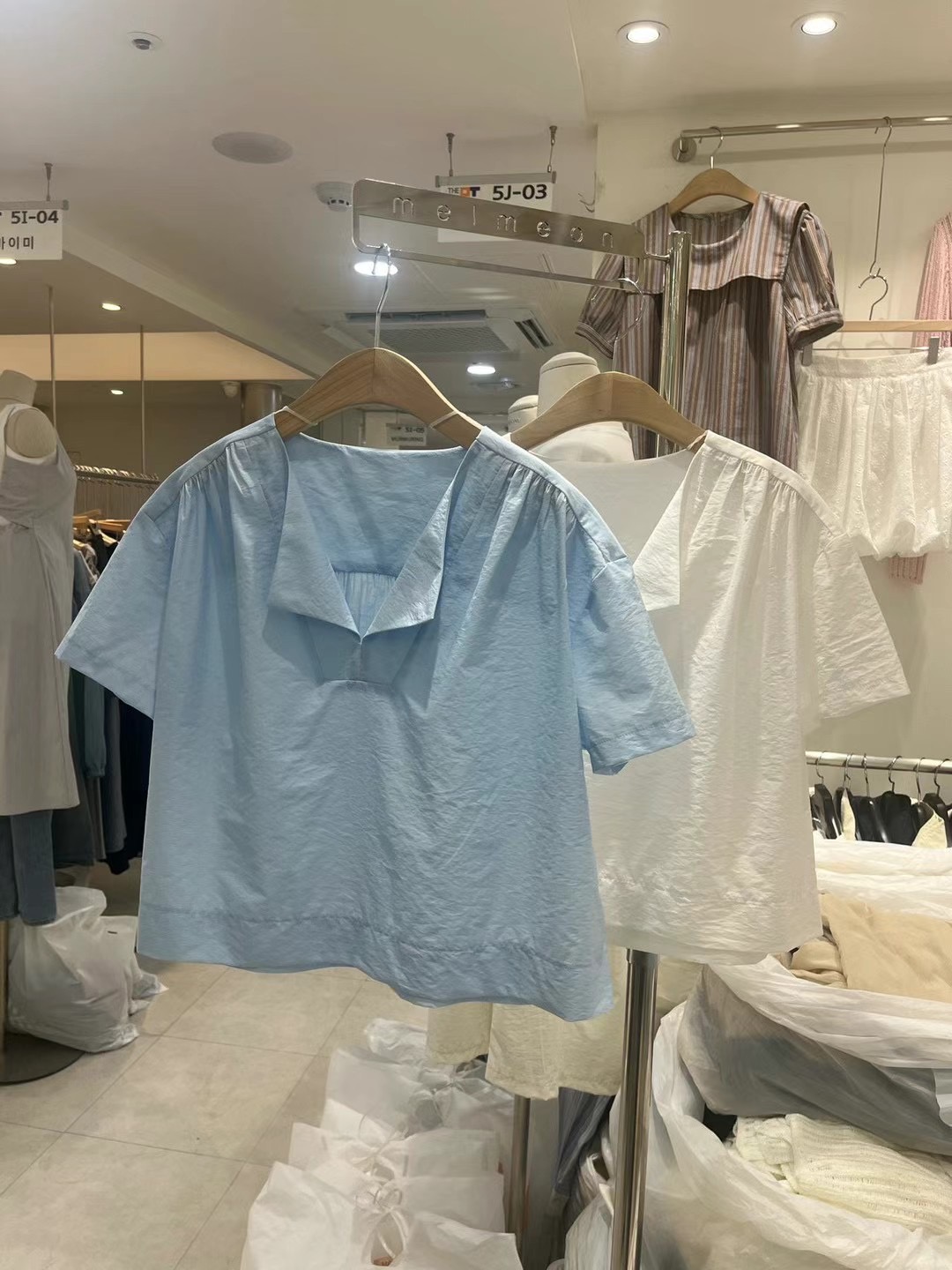 MELMEONT韓國直郵東大門實拍女裝新款時尚真品熱賣襯衫蕾絲衫MELMEONT襯衫/蕾絲衫
