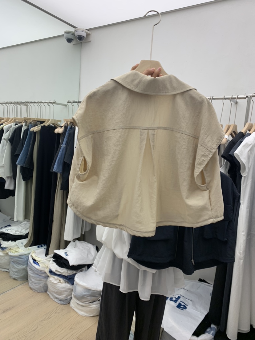MOI韓國直郵女裝新款熱賣真品時尚人氣休閑職業推薦24春夏馬甲MOI-A馬甲