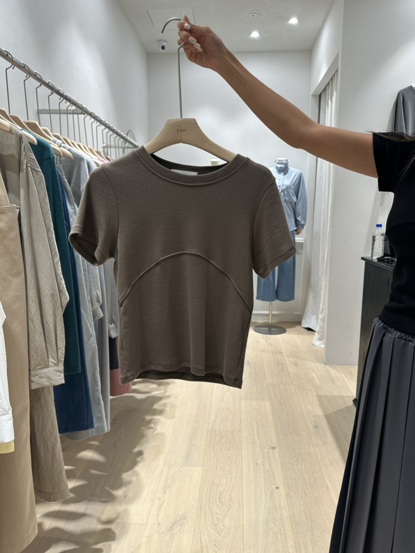 DDAY韓國直郵東大門代購女裝新品時尚休閑真品推薦人氣職業T恤DDAYT恤