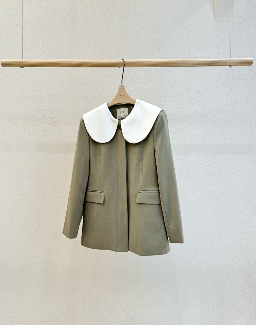 A.b/AUTUMN BEIGE韓國直郵東大門實拍女裝新品推薦真品夾克A.b/AUTUMN BEIGE夾克圖色2