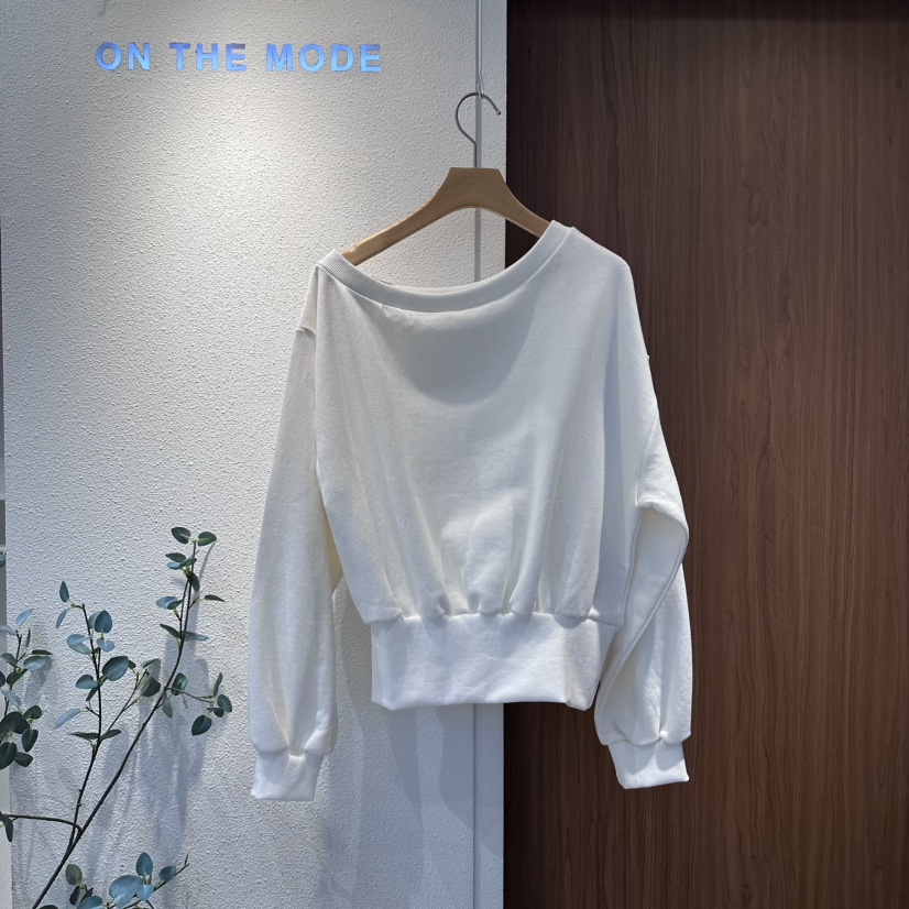 ON THE MODE韓國直郵東大門實拍女裝新品24秋冬時尚衛衣ON THE MODE衛衣圖色1