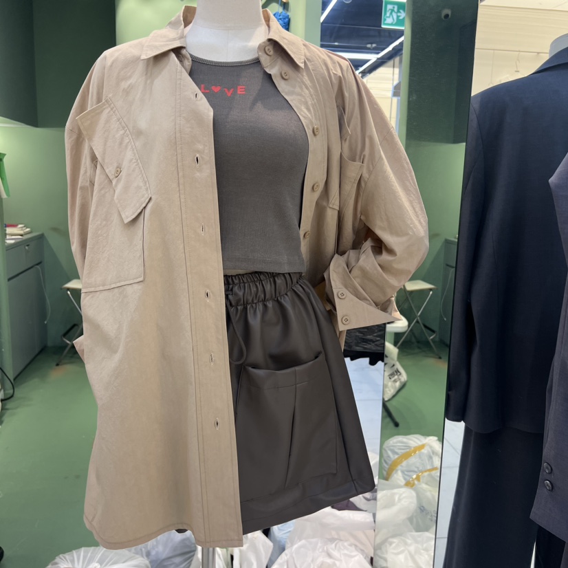 ROMANTIC NEWYORK韓國直郵東大門代購女裝新品人氣襯衫蕾絲衫ROMANTIC NEWYORK襯衫/蕾絲衫圖色2