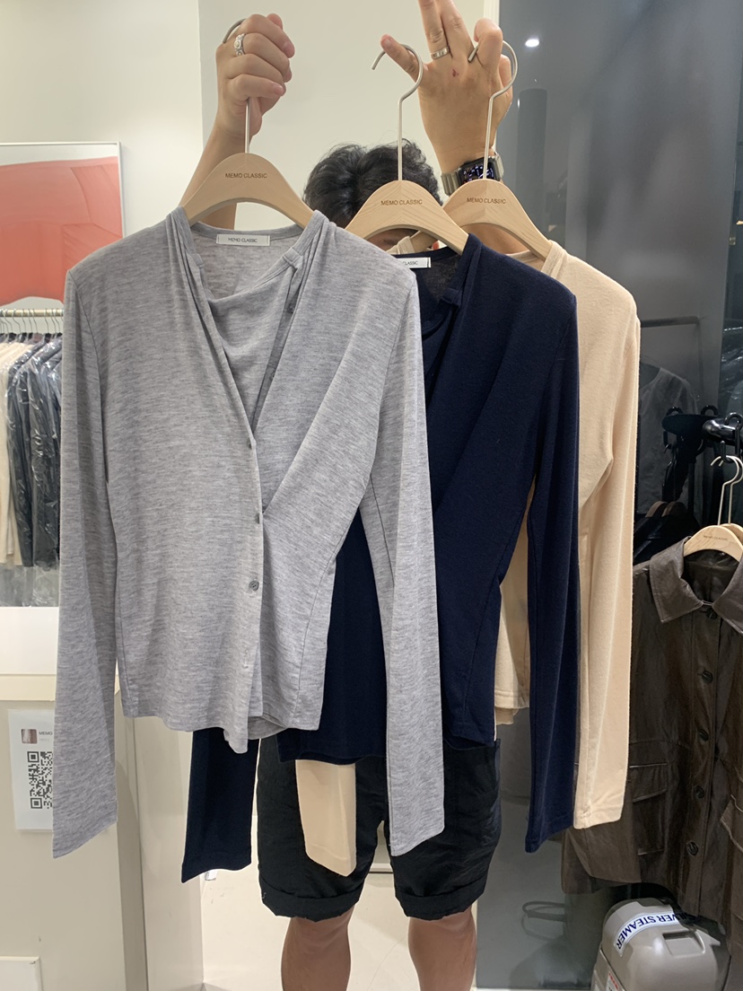 MEMO CLASSIC韓國直郵東大門實拍女裝新品職業推薦長袖T恤MEMO CLASSIC長袖T恤