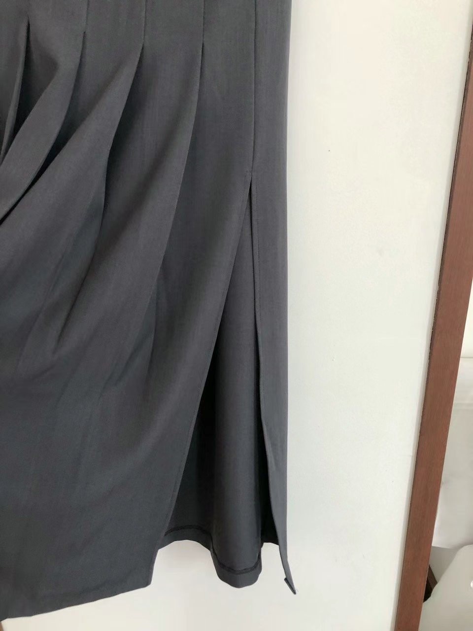 VIVID韓國直郵東大門代購女裝新品時尚職業熱賣長裙百褶長款VIVID長裙