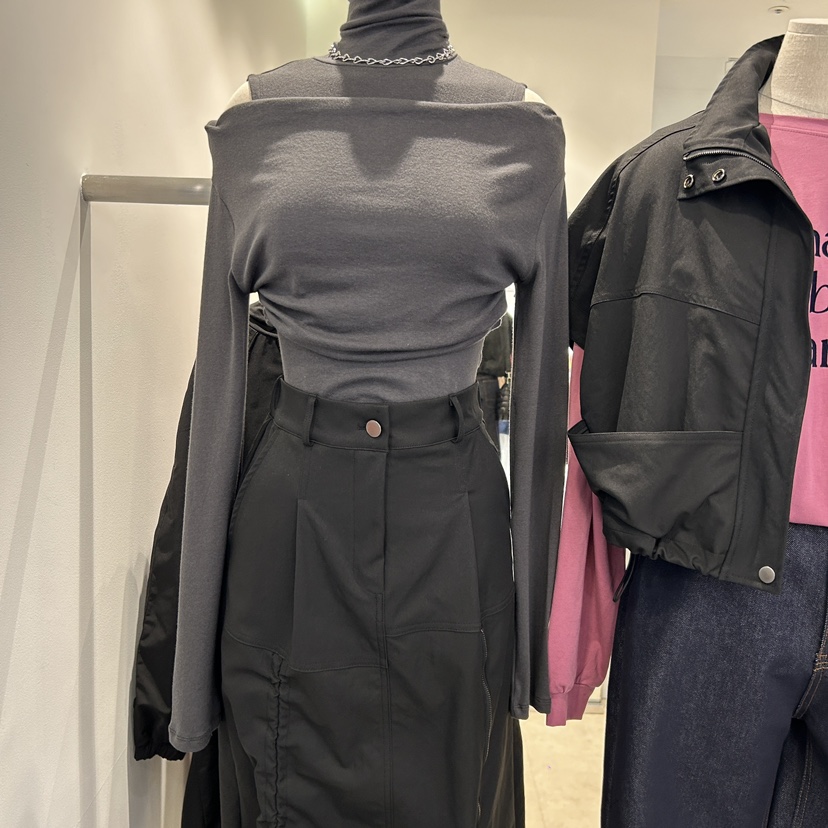 FAR韓國直郵東大門代購女裝新品時尚真品人氣職業長袖T恤天絲X-MOOD長袖T恤圖色2