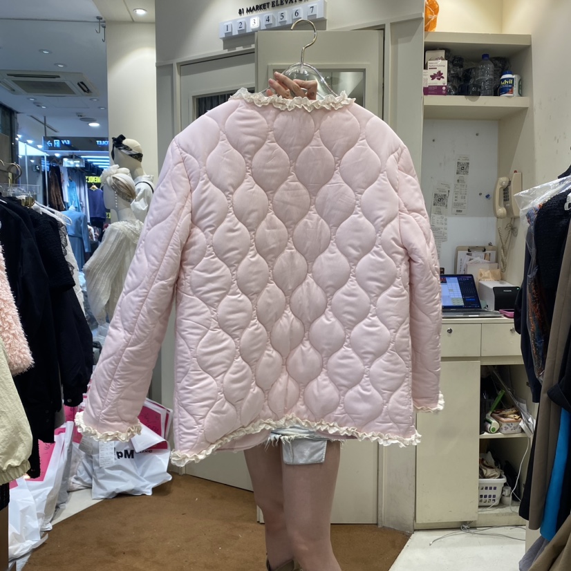 81 MARKET-L韓國直郵東大門代購女裝新品人氣短款棉服可愛的填充81 MARKET-L短款棉服