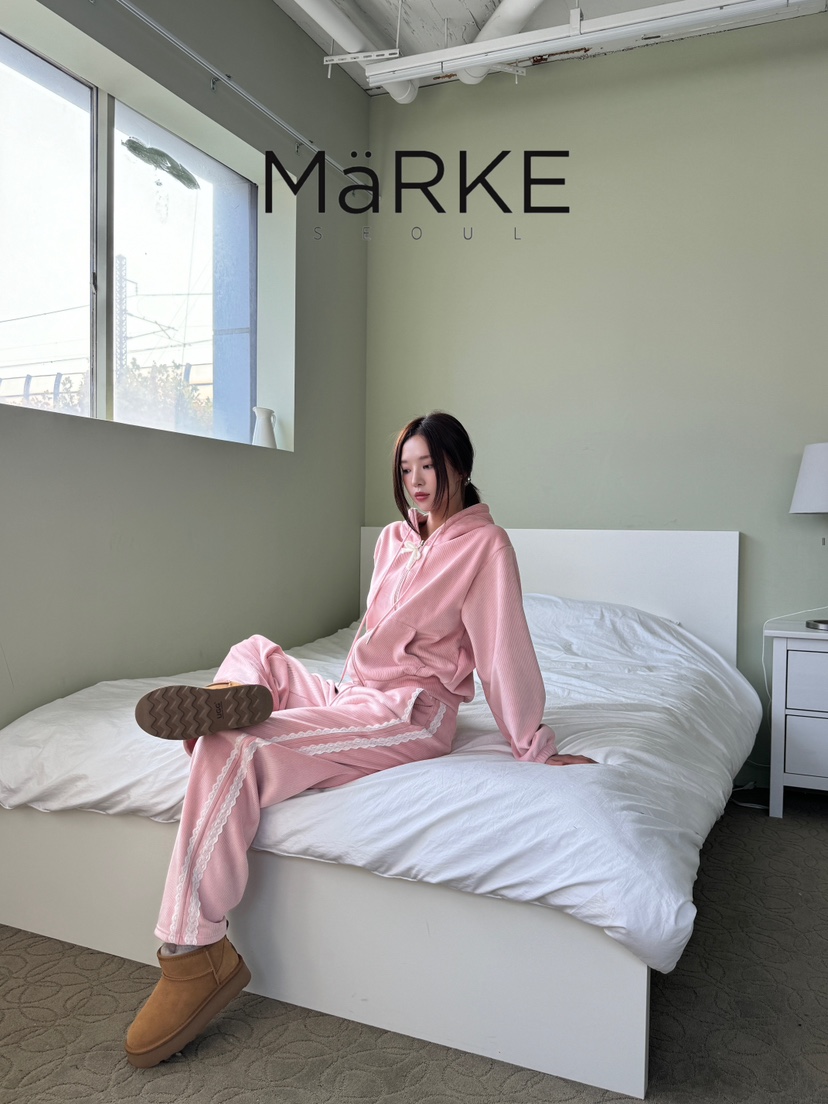 MARKE-P韓國直郵東大門代購女裝新品人氣夾克天鵝絨拉鏈貂皮羅紋MARKE-P夾克