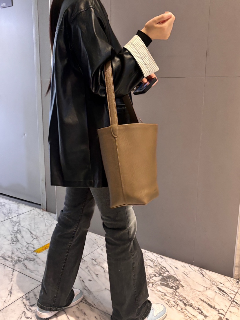 LEJUNEV-P東大門代購女士新款時尚職業真品推薦熱賣手提包LEJUNEV-P手提包