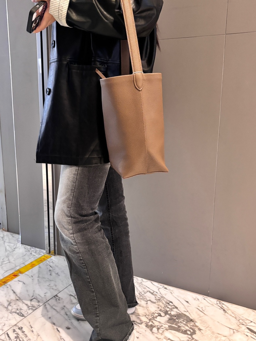 LEJUNEV-P東大門代購女士新款時尚職業真品推薦熱賣手提包LEJUNEV-P手提包