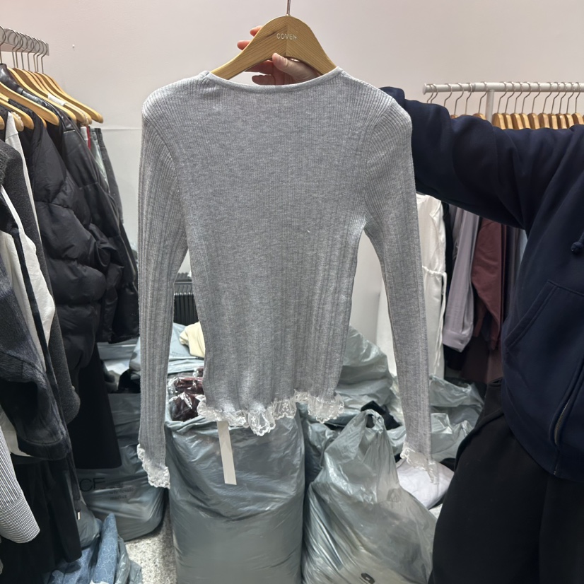 ATTENTION PLEAES直郵韓國代購女裝新款熱賣長袖T恤蕾絲羅紋ATTENTION PLEAES長袖T恤
