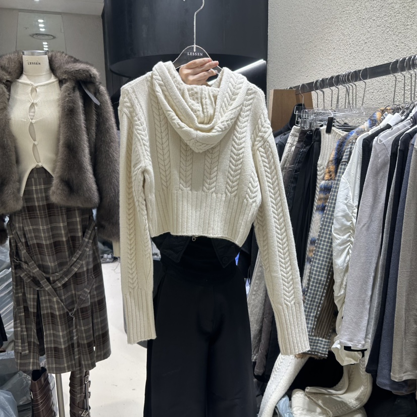 LESSEN韓國直郵東大門實拍女裝新款推薦25春季熱賣休閑毛衣LESSEN毛衣
