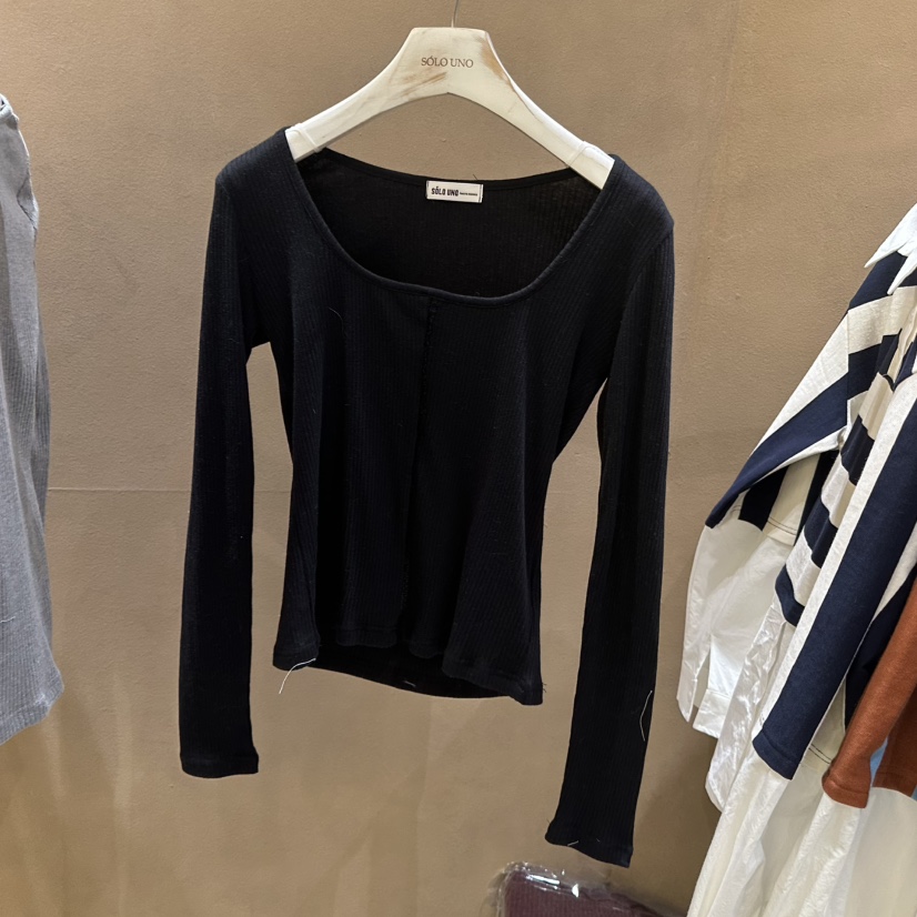 SOLOUNO韓國直郵東大門實拍女裝新品25春夏長袖T恤春款蕾絲SOLOUNO長袖T恤圖色2