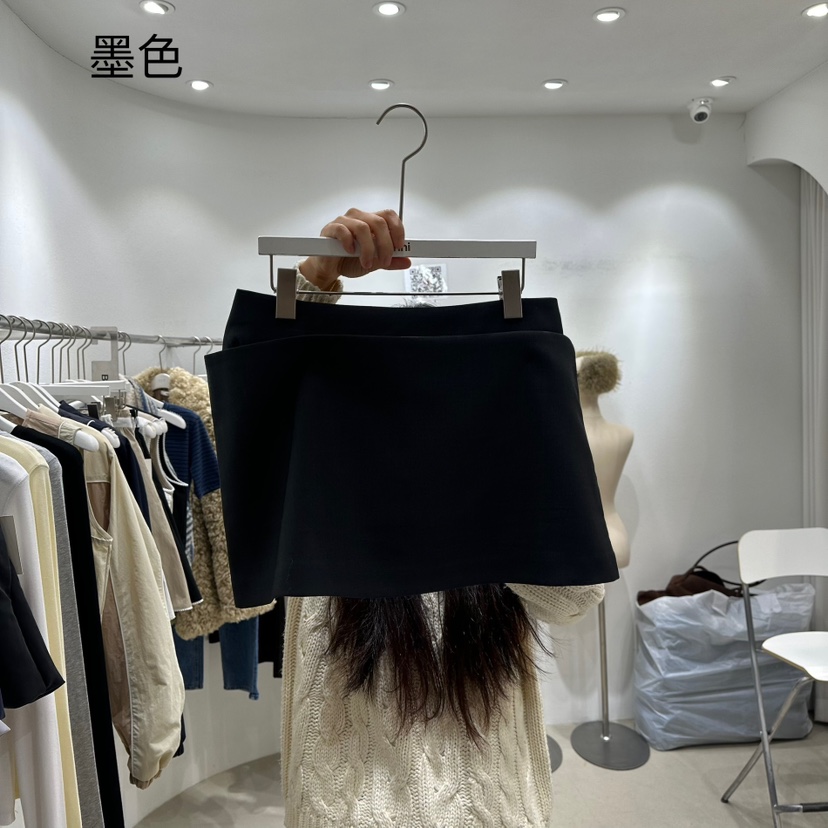 INNI韓國直郵東大門實拍女裝新品休閑時尚真品25春夏短裙絨inni短裙圖色2