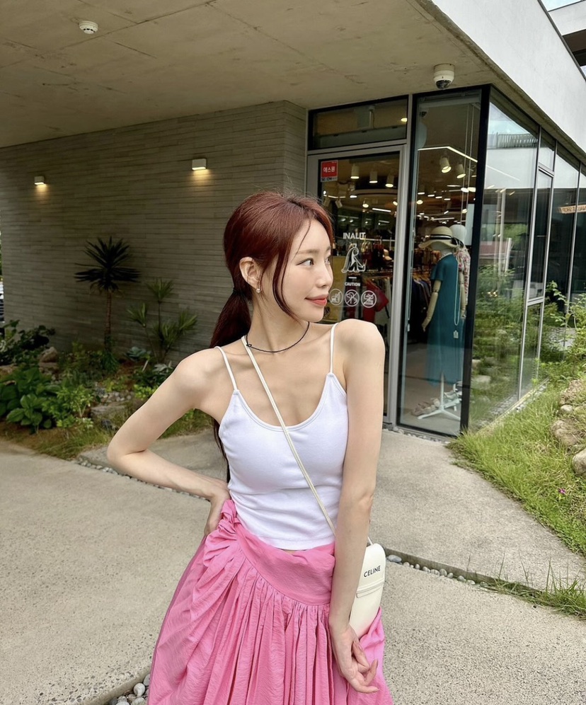 ROUGH東大門代購女裝新品時尚休閑25春夏推薦熱賣真品吊帶背心ROUGH吊帶/背心