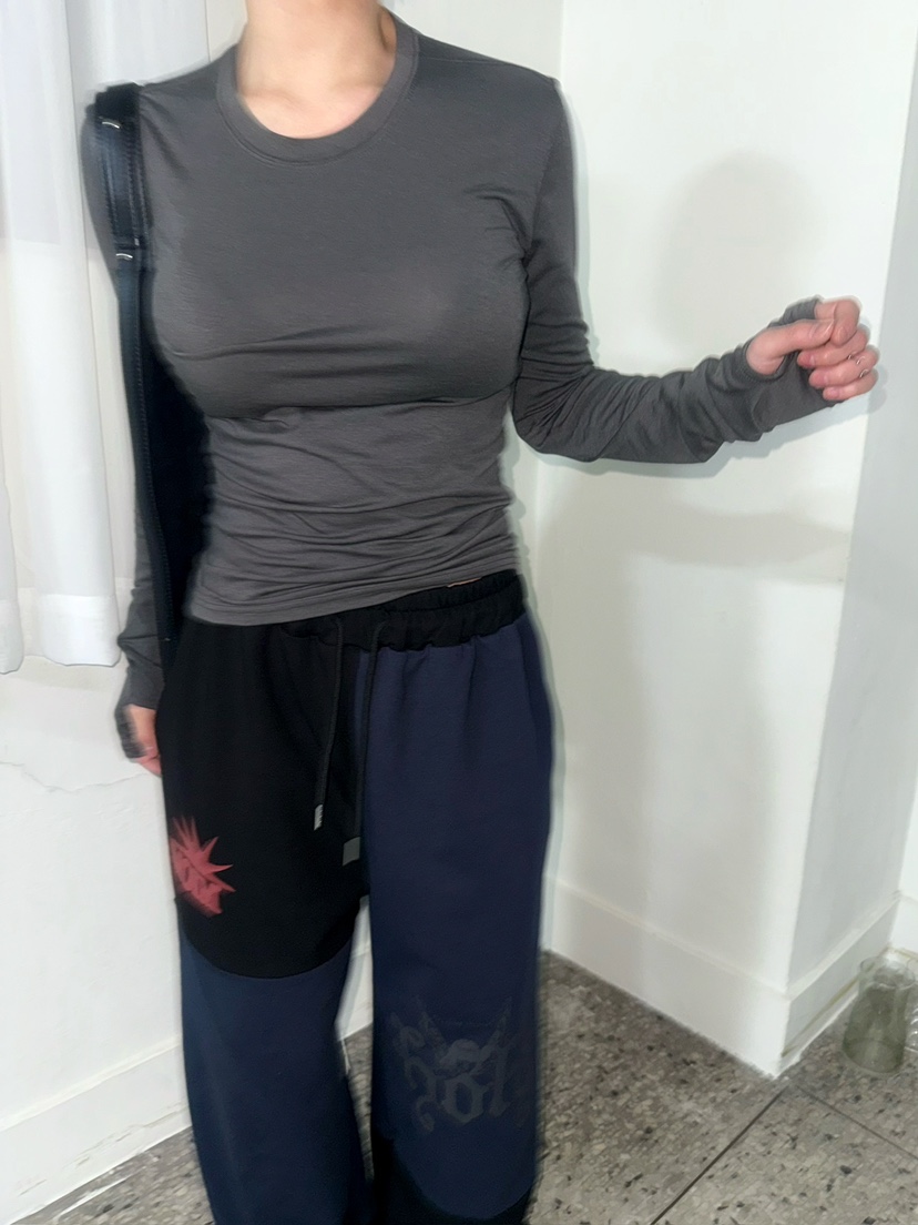 AWESOMESAUCE韓國直郵女裝新品熱賣人氣推薦職業時尚長袖T恤AWESOME SAUCE長袖T恤