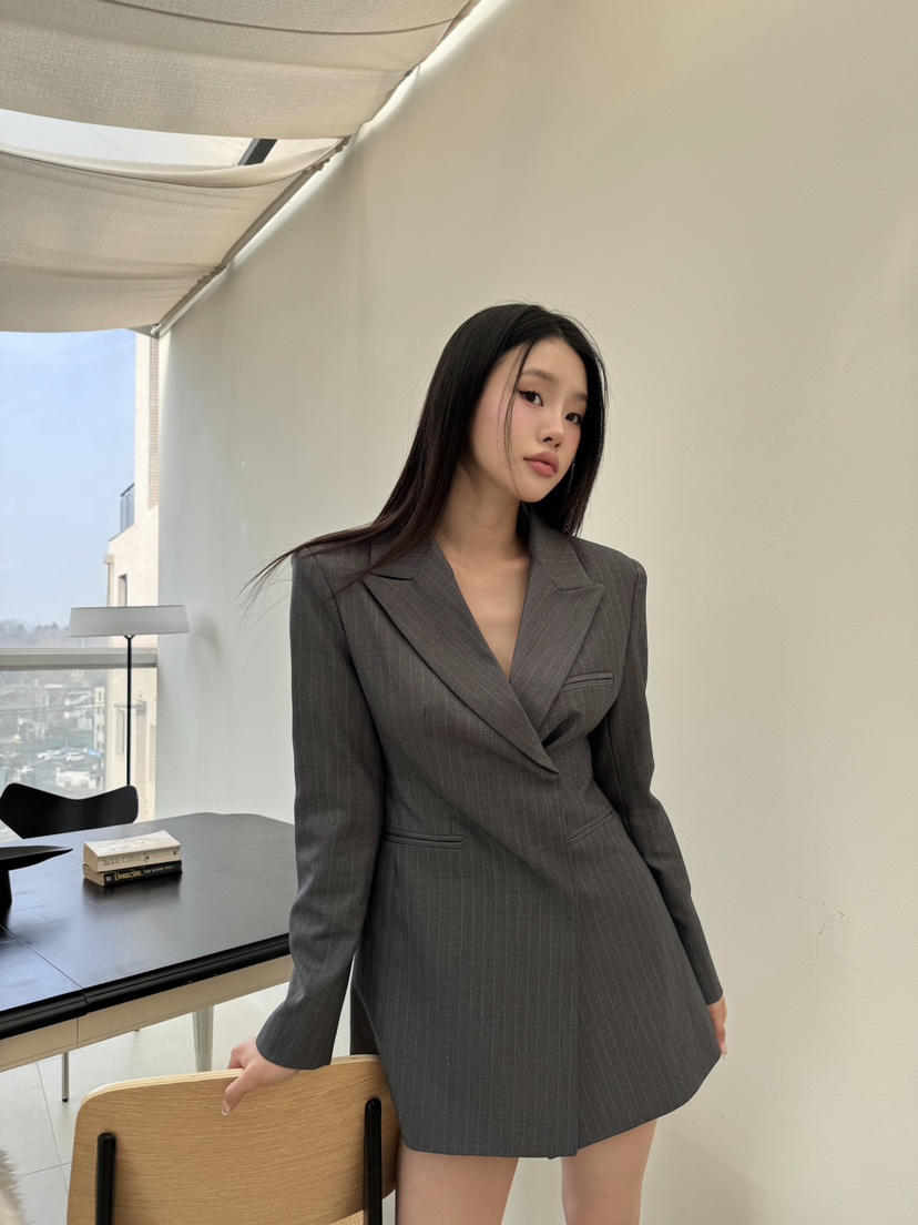 FOUREIGHT韓國直郵東大門實拍女裝新款25春夏推薦人氣連衣裙FOUR EIGHT連衣裙