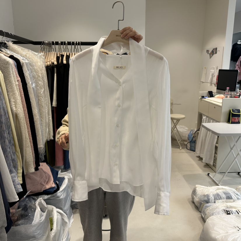 BREAD韓國直郵東大門實拍女裝新品25春夏人氣襯衫蕾絲衫含圍巾BREAD襯衫/蕾絲衫