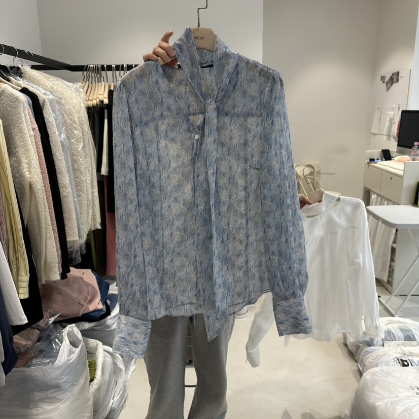 BREAD韓國直郵東大門實拍女裝新品25春夏人氣襯衫蕾絲衫含圍巾BREAD襯衫/蕾絲衫圖色2