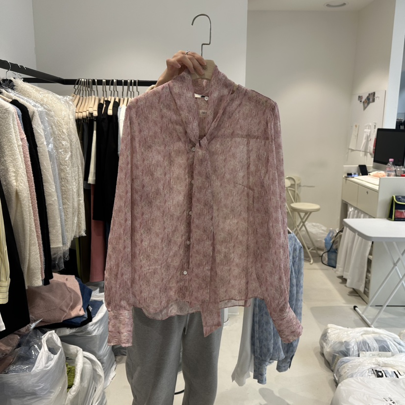 BREAD韓國直郵東大門實拍女裝新品25春夏人氣襯衫蕾絲衫含圍巾BREAD襯衫/蕾絲衫圖色3