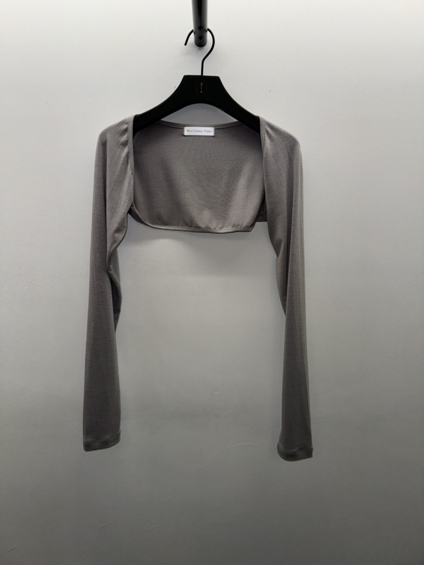 NOCTURNAL VIBE東大門直郵女裝新品推薦時尚職業25春夏T恤NOCTURNAL VIBET恤