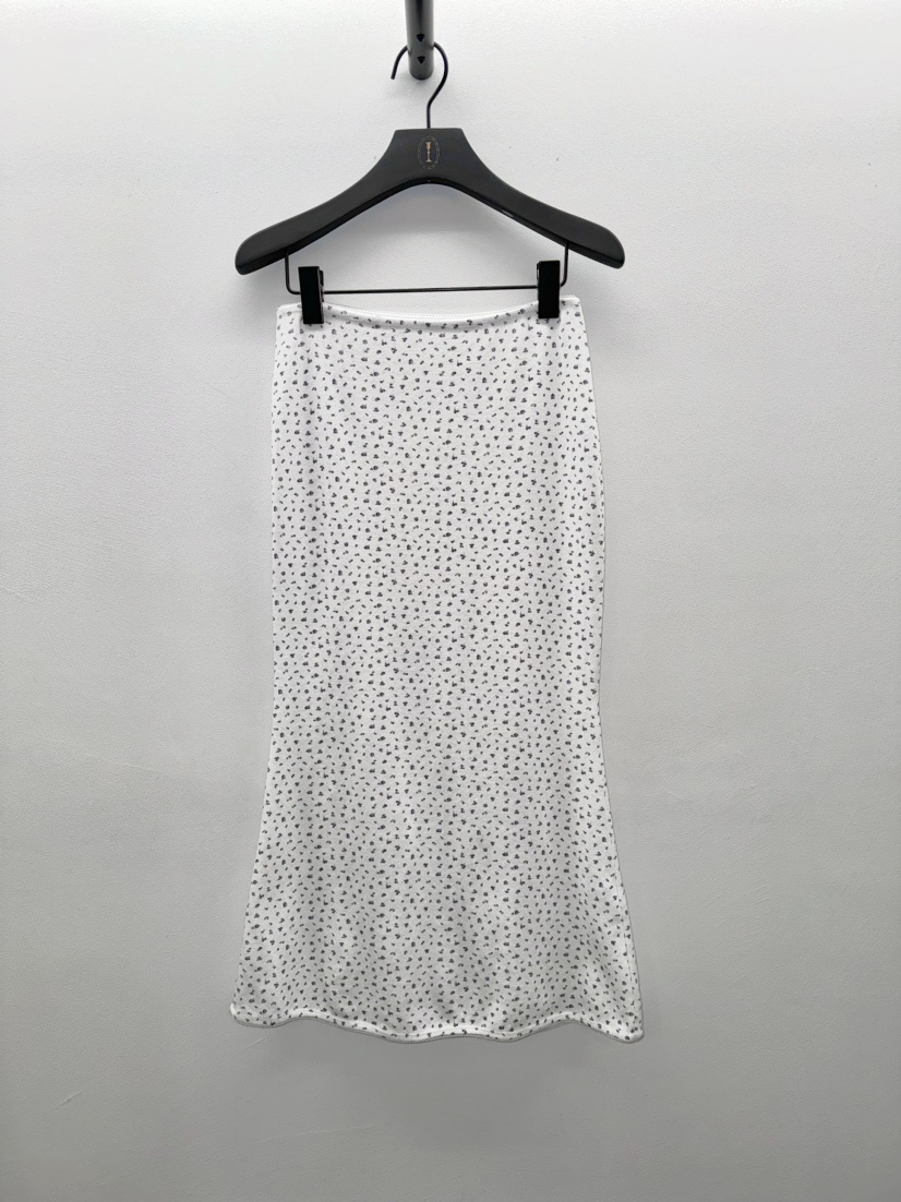 NOCTURNAL VIBE東大門實拍女士新品25春夏人氣休閑職業長裙NOCTURNAL VIBE長裙