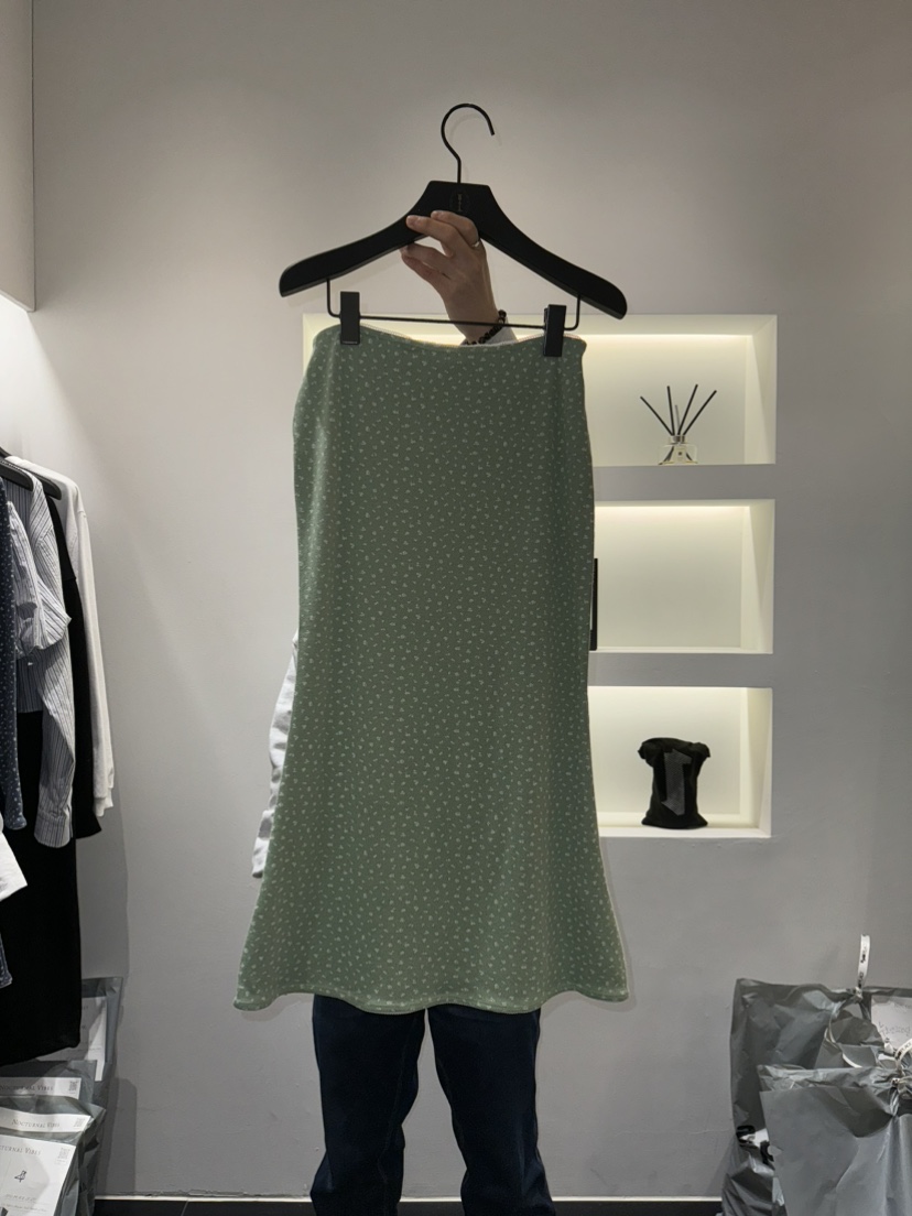 NOCTURNAL VIBE東大門實拍女士新品25春夏人氣休閑職業長裙NOCTURNAL VIBE長裙圖色2