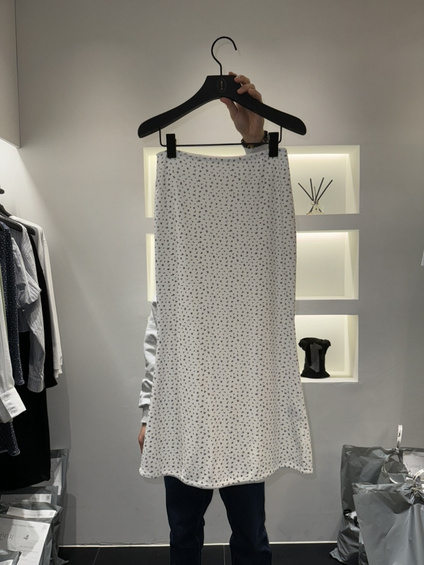 NOCTURNAL VIBE東大門實拍女士新品25春夏人氣休閑職業長裙NOCTURNAL VIBE長裙圖色3