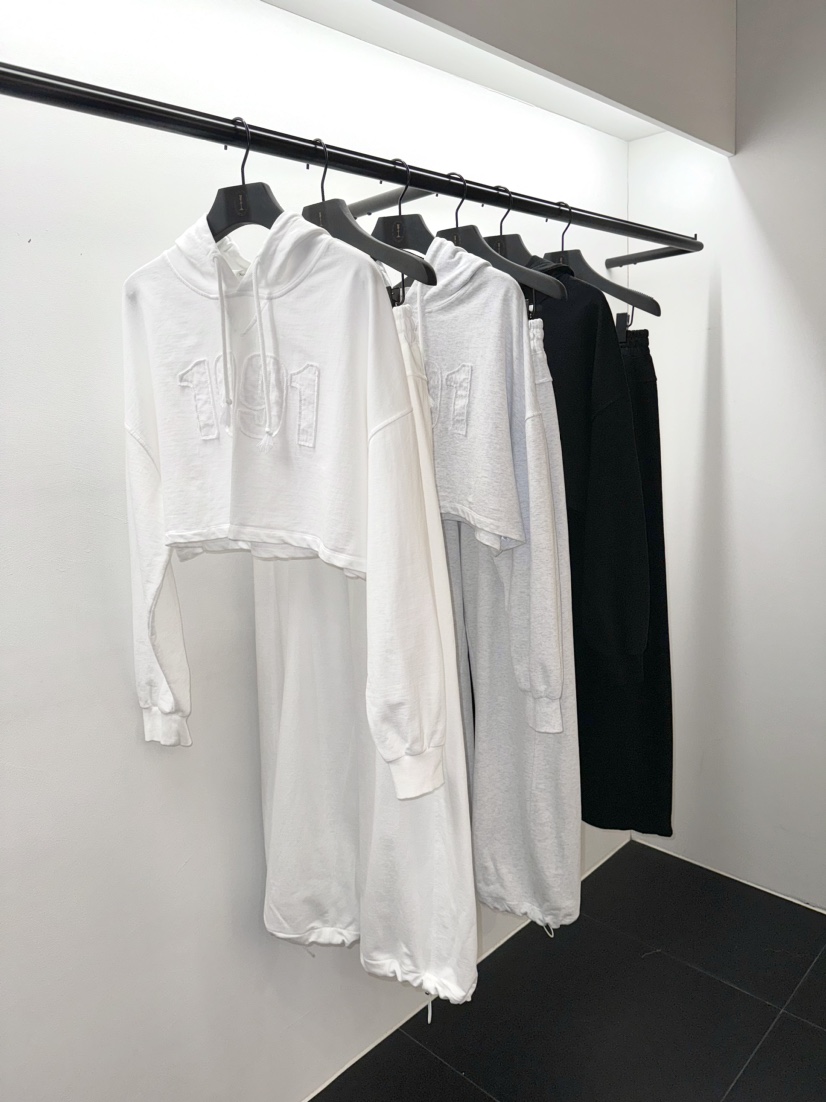 NOCTURNAL VIBE東大門代購女士新品人氣職業熱賣時尚25春夏套裝NOCTURNAL VIBE套裝